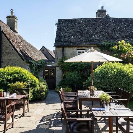 Old Swan Hotel Witney Kültér fotó