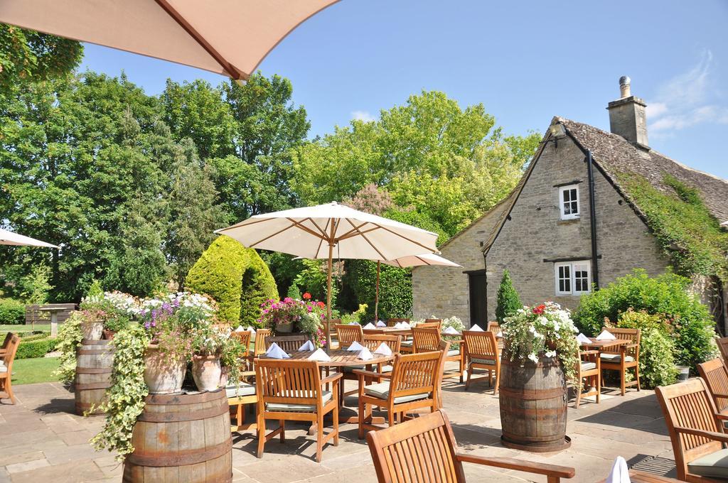 Old Swan Hotel Witney Kültér fotó