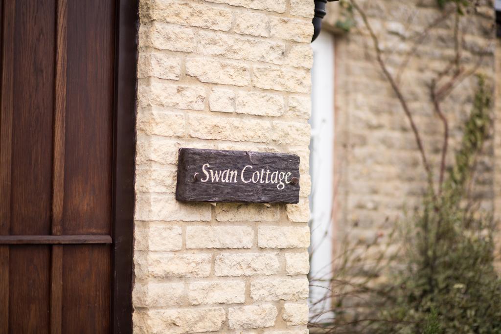 Old Swan Hotel Witney Kültér fotó