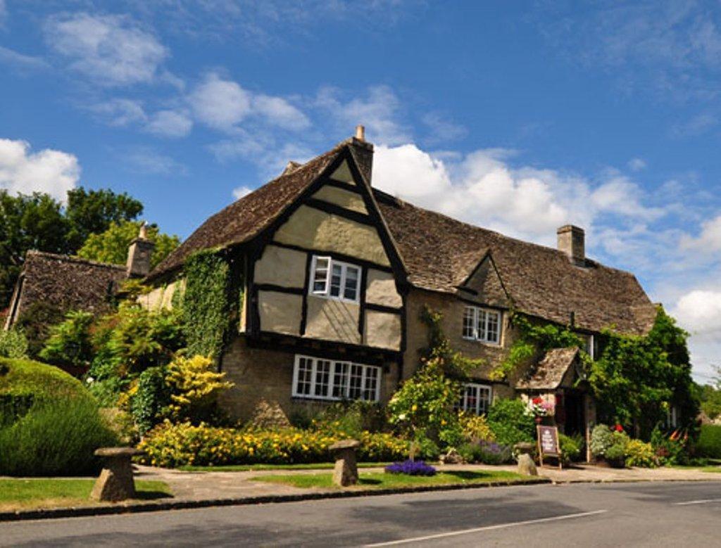Old Swan Hotel Witney Kültér fotó