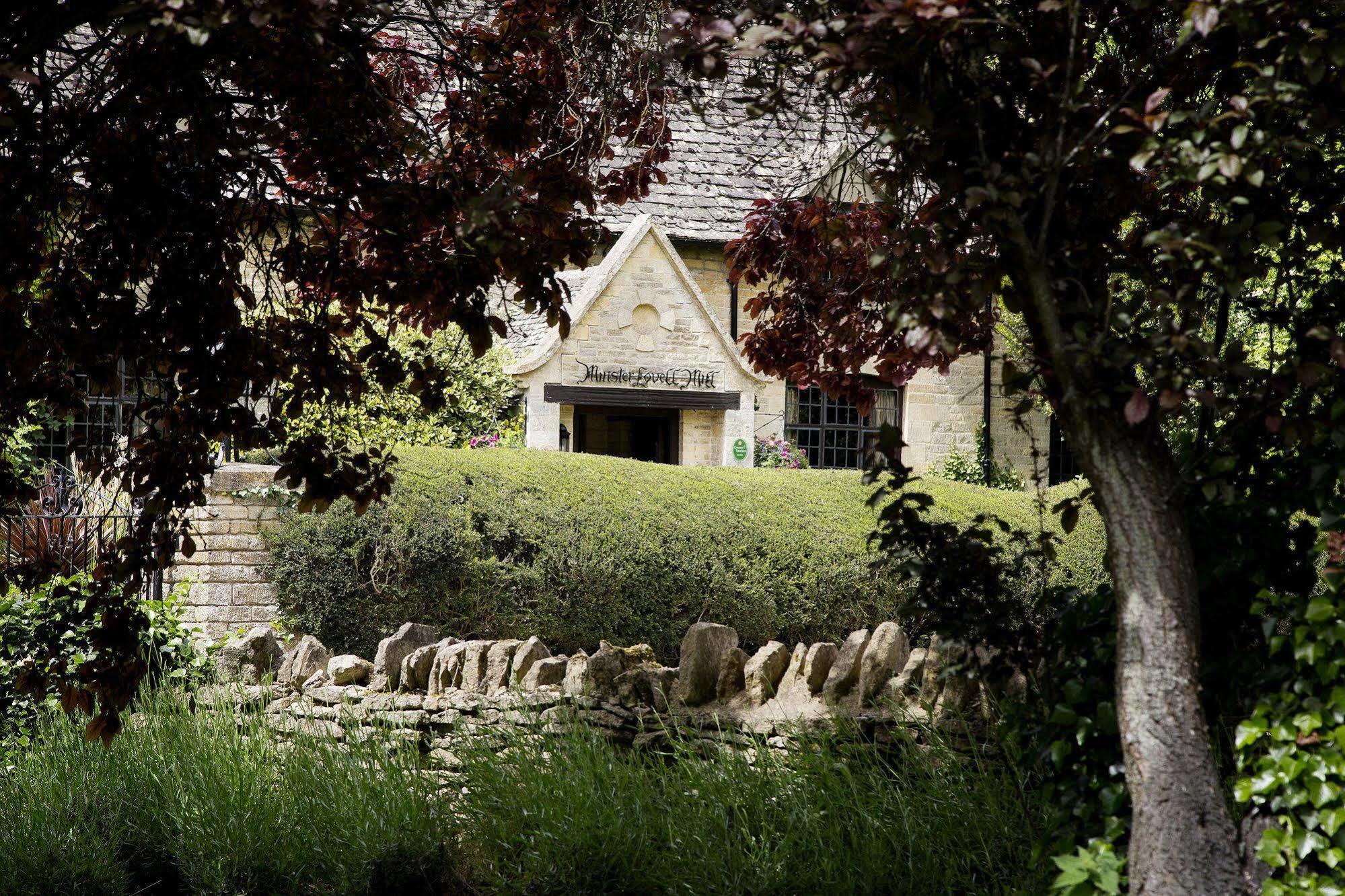 Old Swan Hotel Witney Kültér fotó